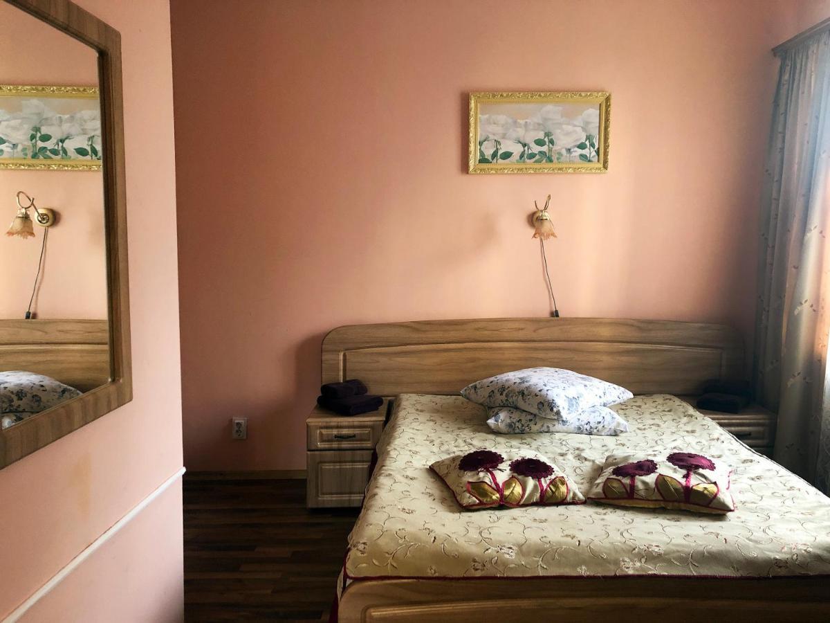 Chervonograd Comfort Hotel מראה חיצוני תמונה