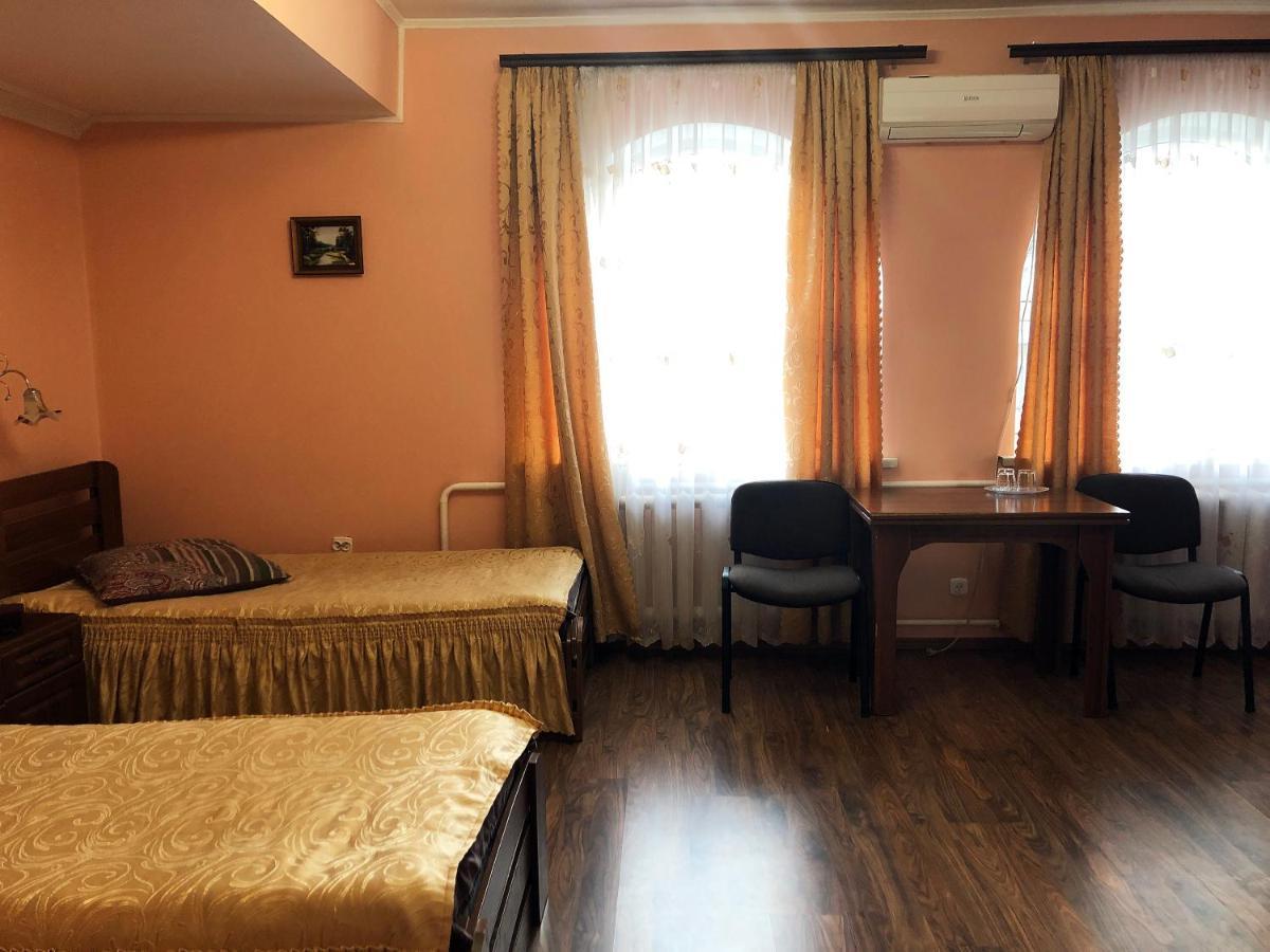 Chervonograd Comfort Hotel מראה חיצוני תמונה